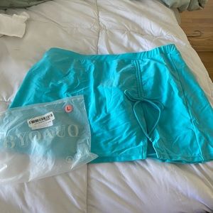 Nwot byoauo brand bathing suit skirt. Size large.